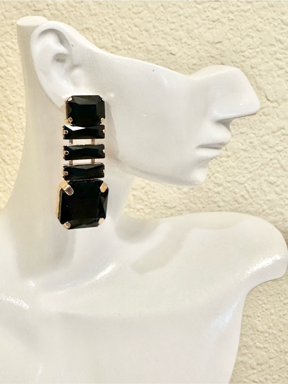 Gold-Setting Black Crystal Drop Earrings